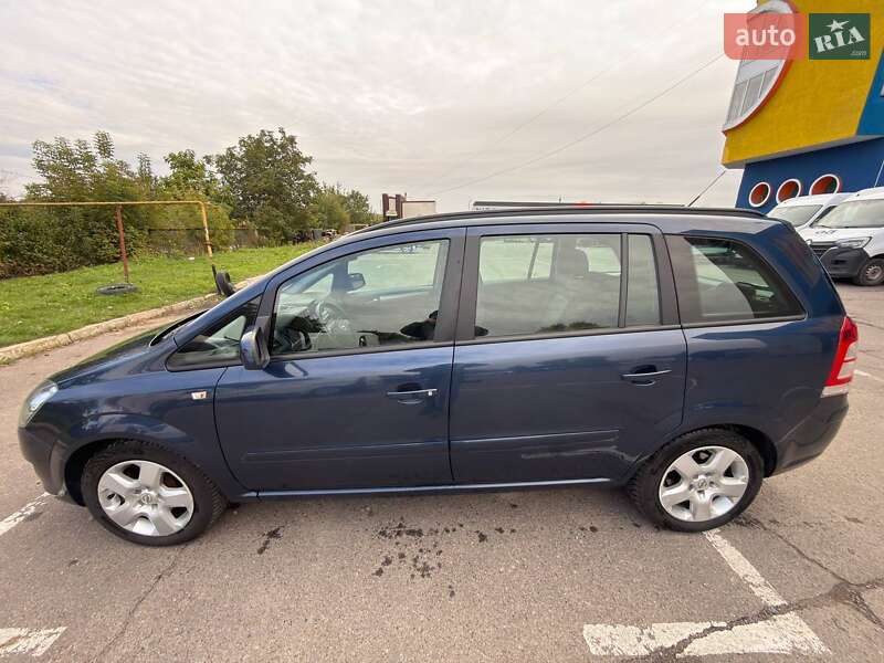 Минивэн Opel Zafira 2012 в Ровно