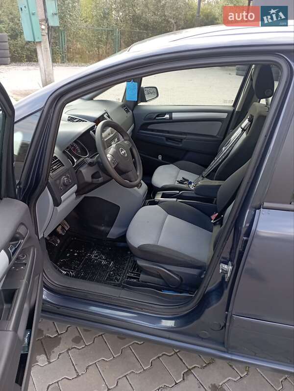 Минивэн Opel Zafira 2006 в Ковеле