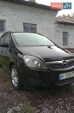 Минивэн Opel Zafira 2010 в Остер