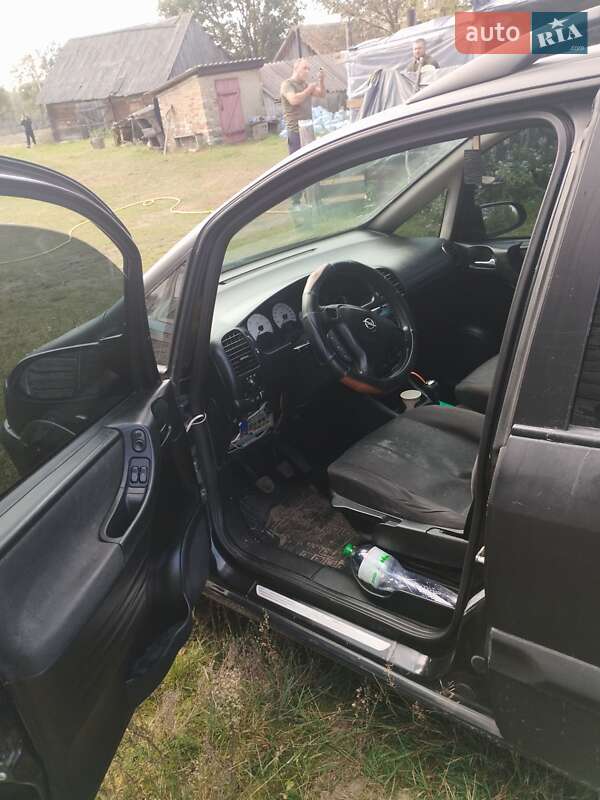 Мінівен Opel Zafira 2002 в Дубровиці