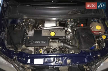 Минивэн Opel Zafira 2002 в 
