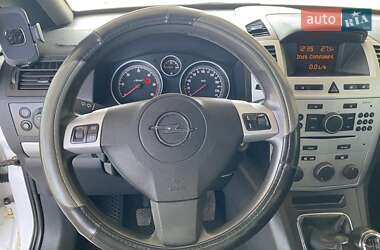 Минивэн Opel Zafira 2009 в 