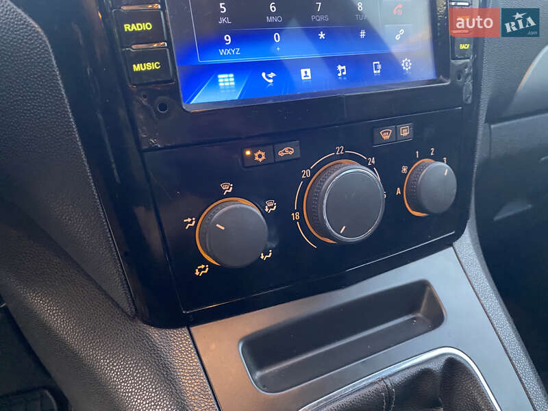 Мінівен Opel Zafira 2010 в Ромнах