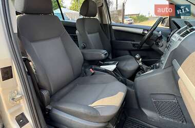Минивэн Opel Zafira 2009 в 