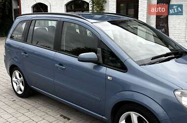 Минивэн Opel Zafira 2008 в 