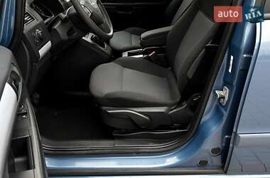 Минивэн Opel Zafira 2008 в 