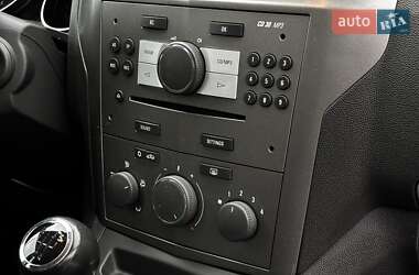 Минивэн Opel Zafira 2008 в 