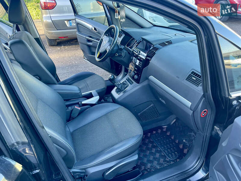 Минивэн Opel Zafira 2010 в Трускавце фото 35 Минивэн Opel Zafira 2010 в Трускавце