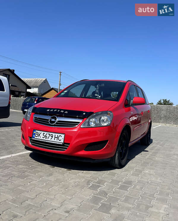 Opel Zafira 2012 Opel Zafira 2012