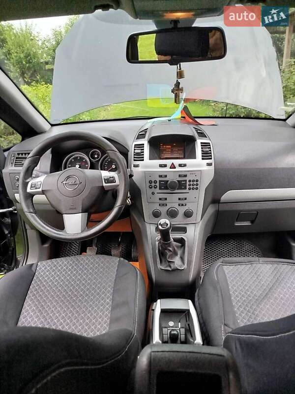 Минивэн Opel Zafira 2009 в Львове