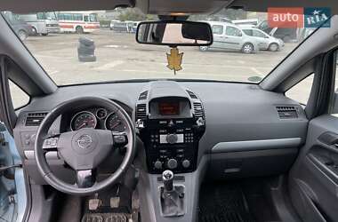 Минивэн Opel Zafira 2010 в Луцке