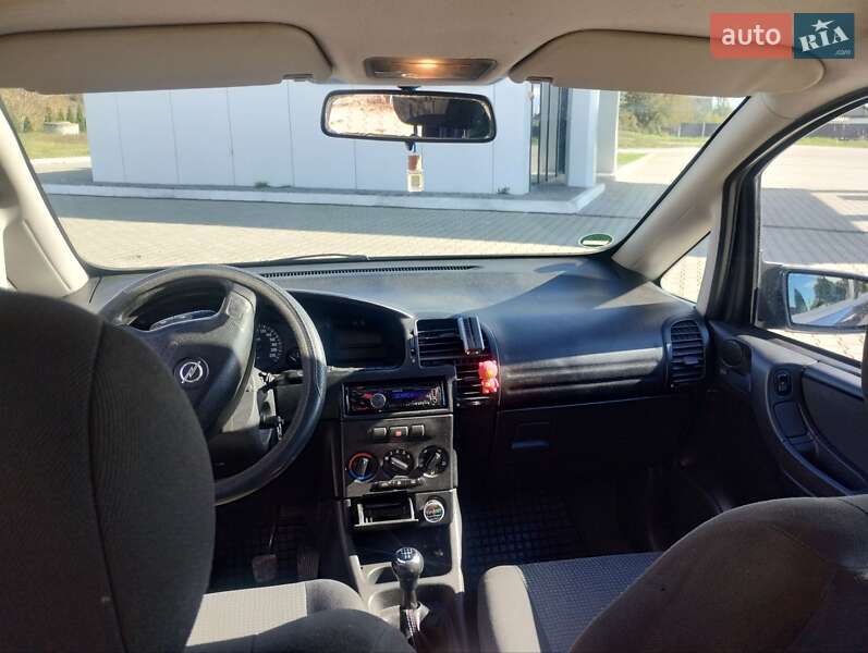 Минивэн Opel Zafira 2003 в Калиновке фото 2 Минивэн Opel Zafira 2003 в Калиновке
