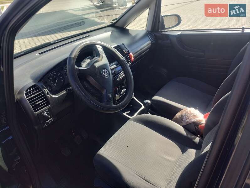 Минивэн Opel Zafira 2003 в Калиновке фото 8 Минивэн Opel Zafira 2003 в Калиновке