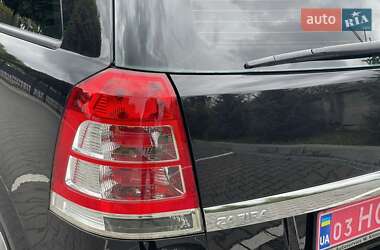 Минивэн Opel Zafira 2010 в 