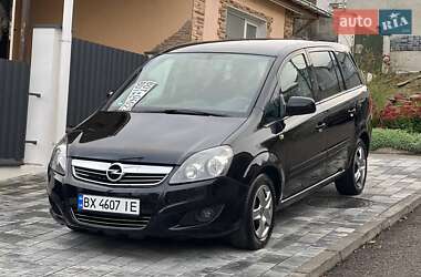 Минивэн Opel Zafira 2011 в 