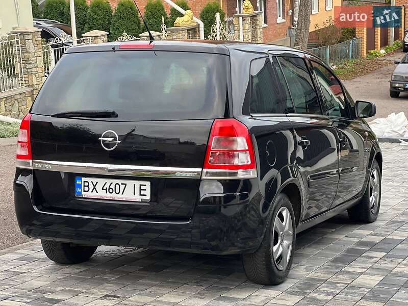 Мінівен Opel Zafira 2011 в Хмельницькому