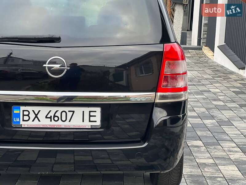 Мінівен Opel Zafira 2011 в Хмельницькому
