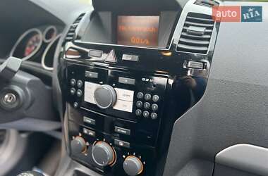 Минивэн Opel Zafira 2011 в 