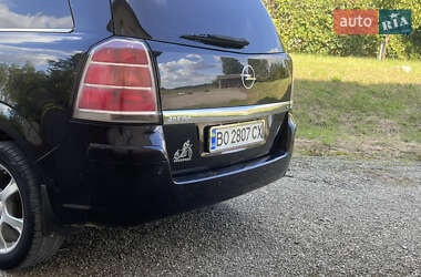 Минивэн Opel Zafira 2005 в  фото 15 Минивэн Opel Zafira 2005 в