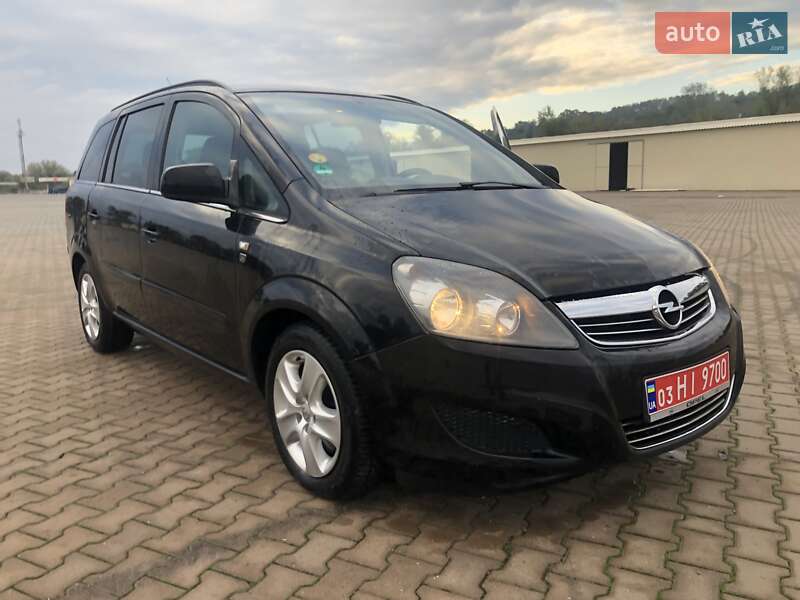 Минивэн Opel Zafira 2010 в Черновцах