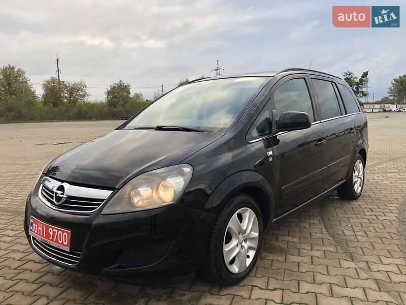 Минивэн Opel Zafira 2010 в Черновцах