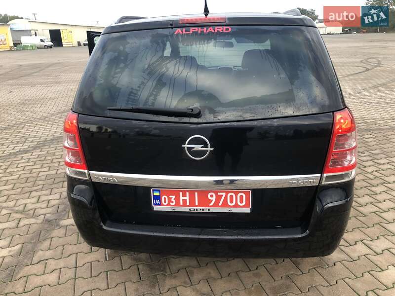Минивэн Opel Zafira 2010 в Черновцах