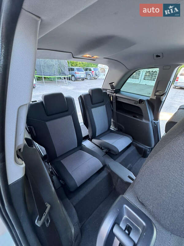 Минивэн Opel Zafira 2012 в Черновцах
