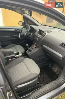 Минивэн Opel Zafira 2007 в 