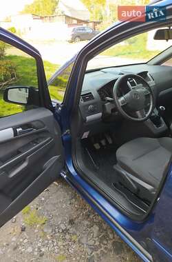 Минивэн Opel Zafira 2007 в 