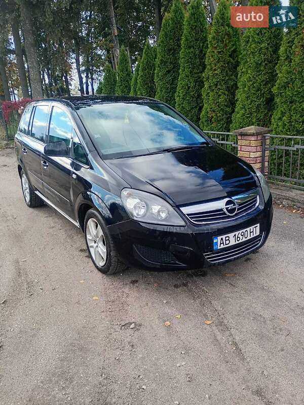 Opel Zafira 2011
