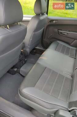 Минивэн Opel Zafira 2011 в 