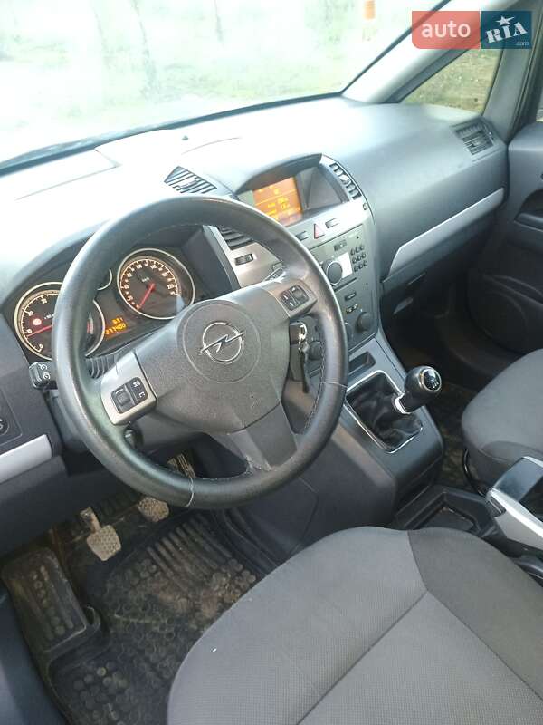 Минивэн Opel Zafira 2007 в Каменец-Подольском фото 5 Минивэн Opel Zafira 2007 в Каменец-Подольском