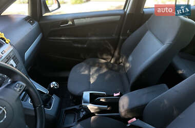 Минивэн Opel Zafira 2007 в 