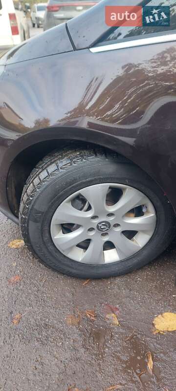 Минивэн Opel Zafira 2014 в Ивано-Франковске