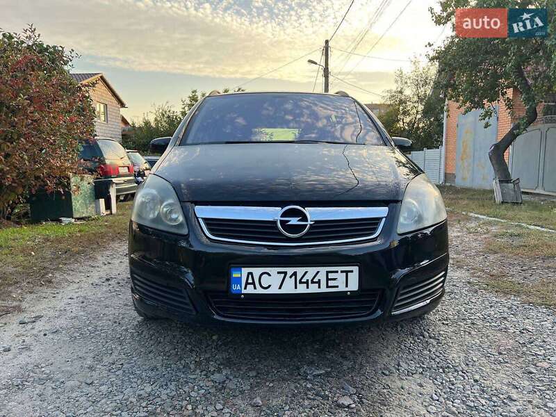 Минивэн Opel Zafira 2006 в Харькове