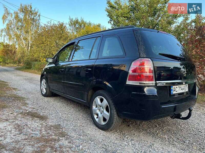Минивэн Opel Zafira 2006 в Харькове