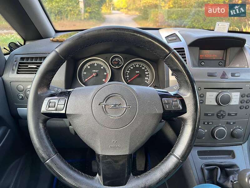 Минивэн Opel Zafira 2006 в Харькове