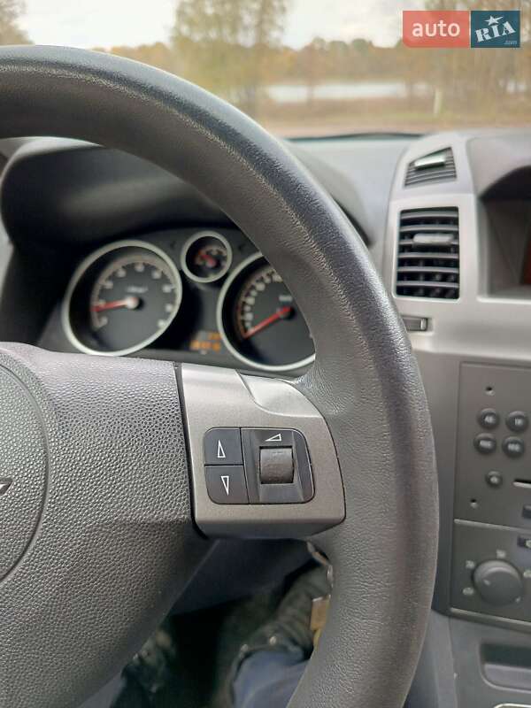 Минивэн Opel Zafira 2007 в Ичне фото 18 Минивэн Opel Zafira 2007 в Ичне