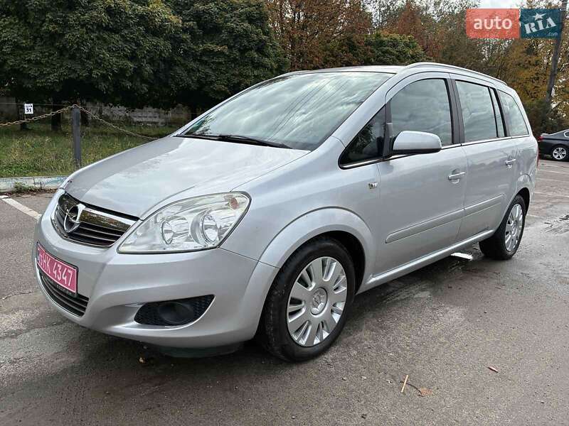 Минивэн Opel Zafira 2008 в Луцке