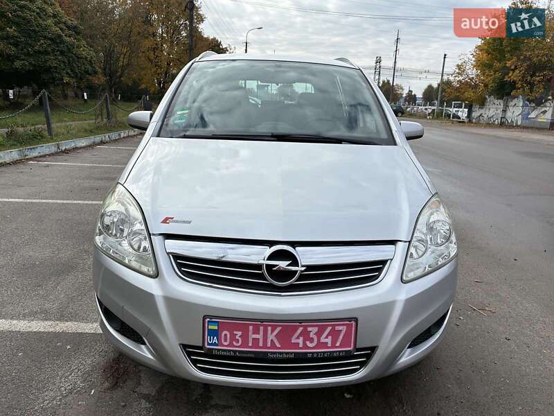 Минивэн Opel Zafira 2008 в Луцке