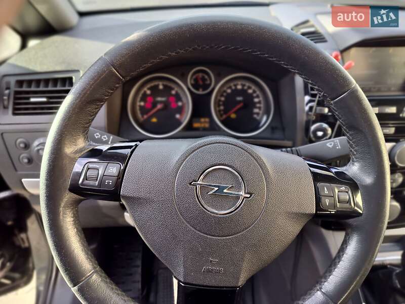 Минивэн Opel Zafira 2009 в Могилев-Подольске фото 26 Минивэн Opel Zafira 2009 в Могилев-Подольске