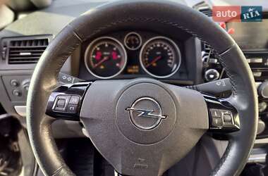 Минивэн Opel Zafira 2009 в 