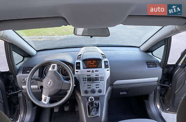 Минивэн Opel Zafira 2009 в 
