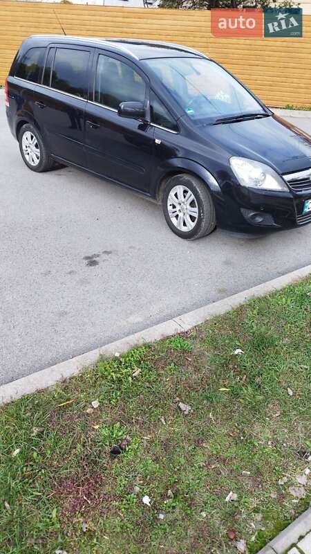 Минивэн Opel Zafira 2011 в Чернигове фото 10 Минивэн Opel Zafira 2011 в Чернигове