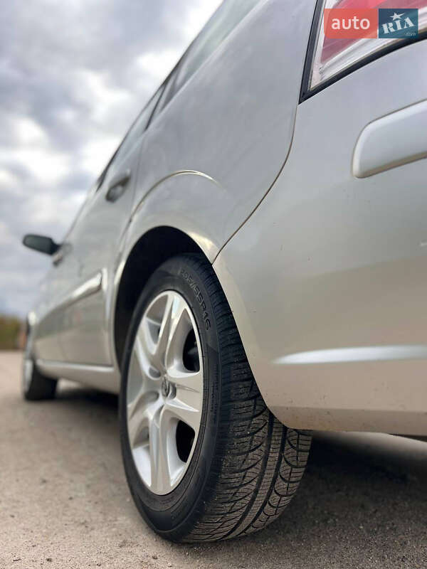 Минивэн Opel Zafira 2006 в Виннице