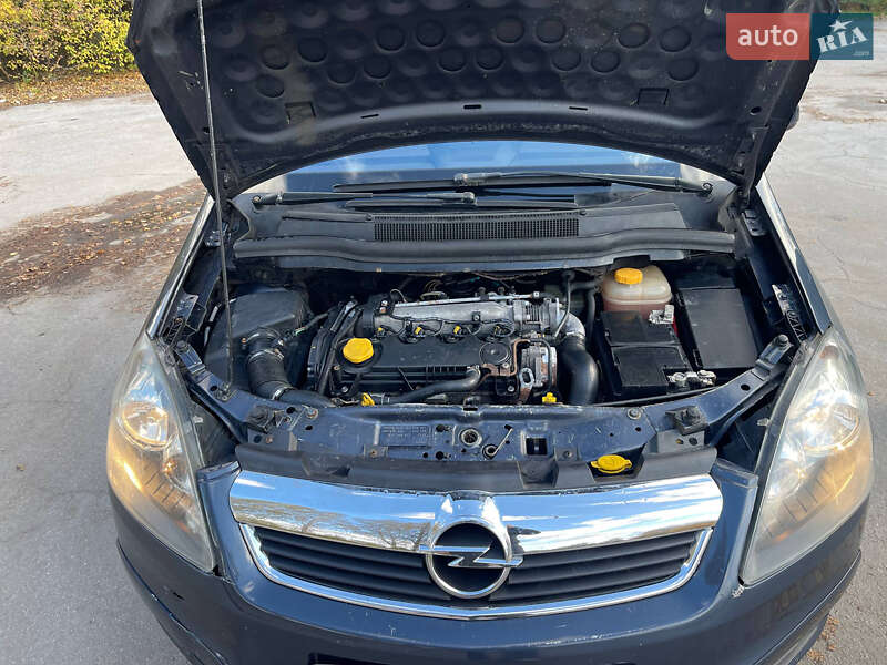 Минивэн Opel Zafira 2006 в Звягеле