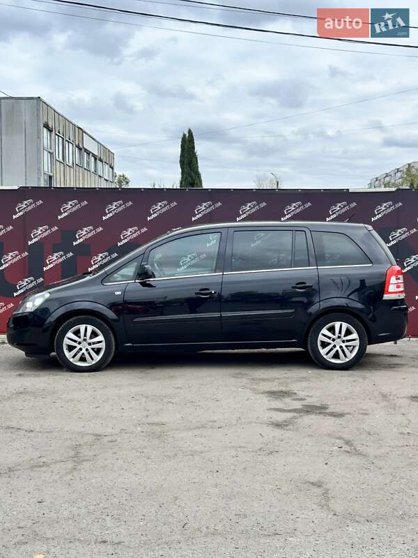 Минивэн Opel Zafira 2011 в Сумах