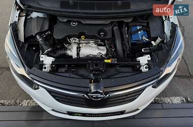 Минивэн Opel Zafira 2018 в 