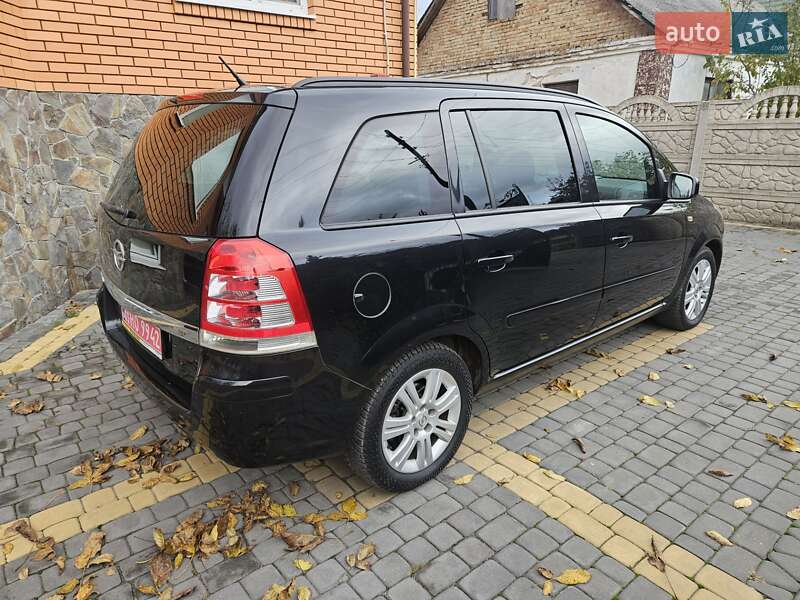Минивэн Opel Zafira 2013 в Луцке