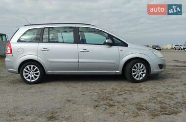 Минивэн Opel Zafira 2009 в 